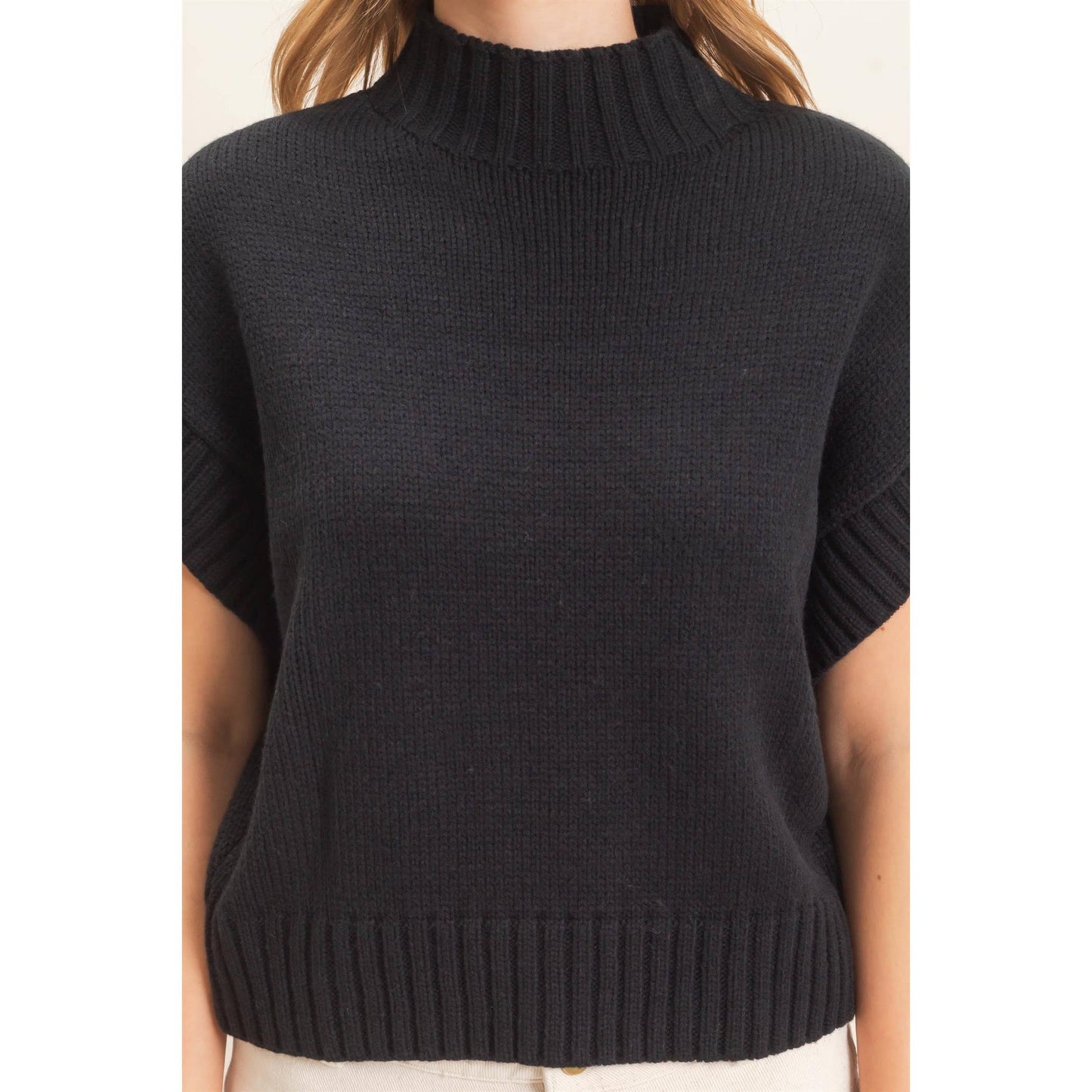 Ribbed Mock Neck Sweater Vest: BLACK