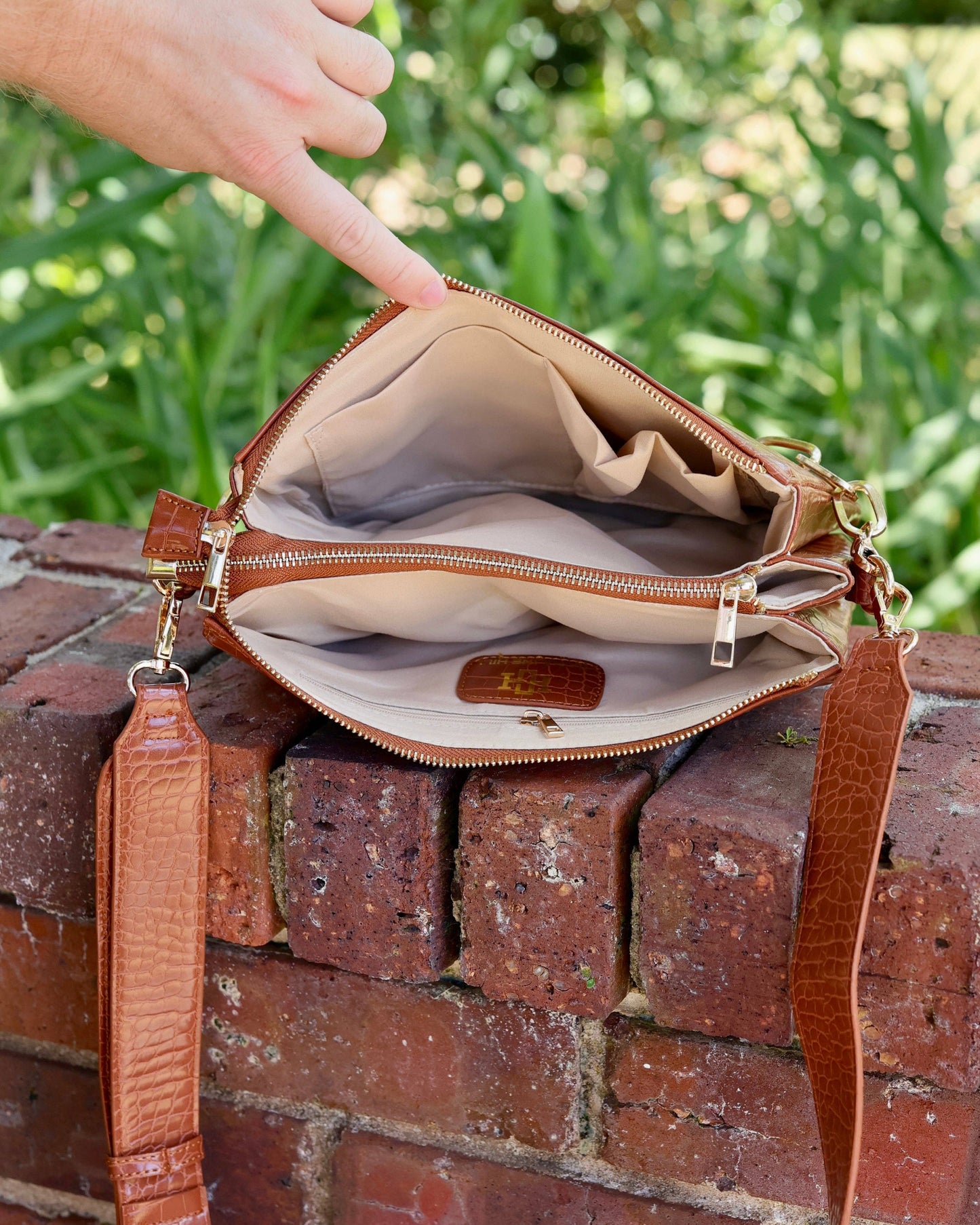 Ariana Crossbody Gold Shimmer LD