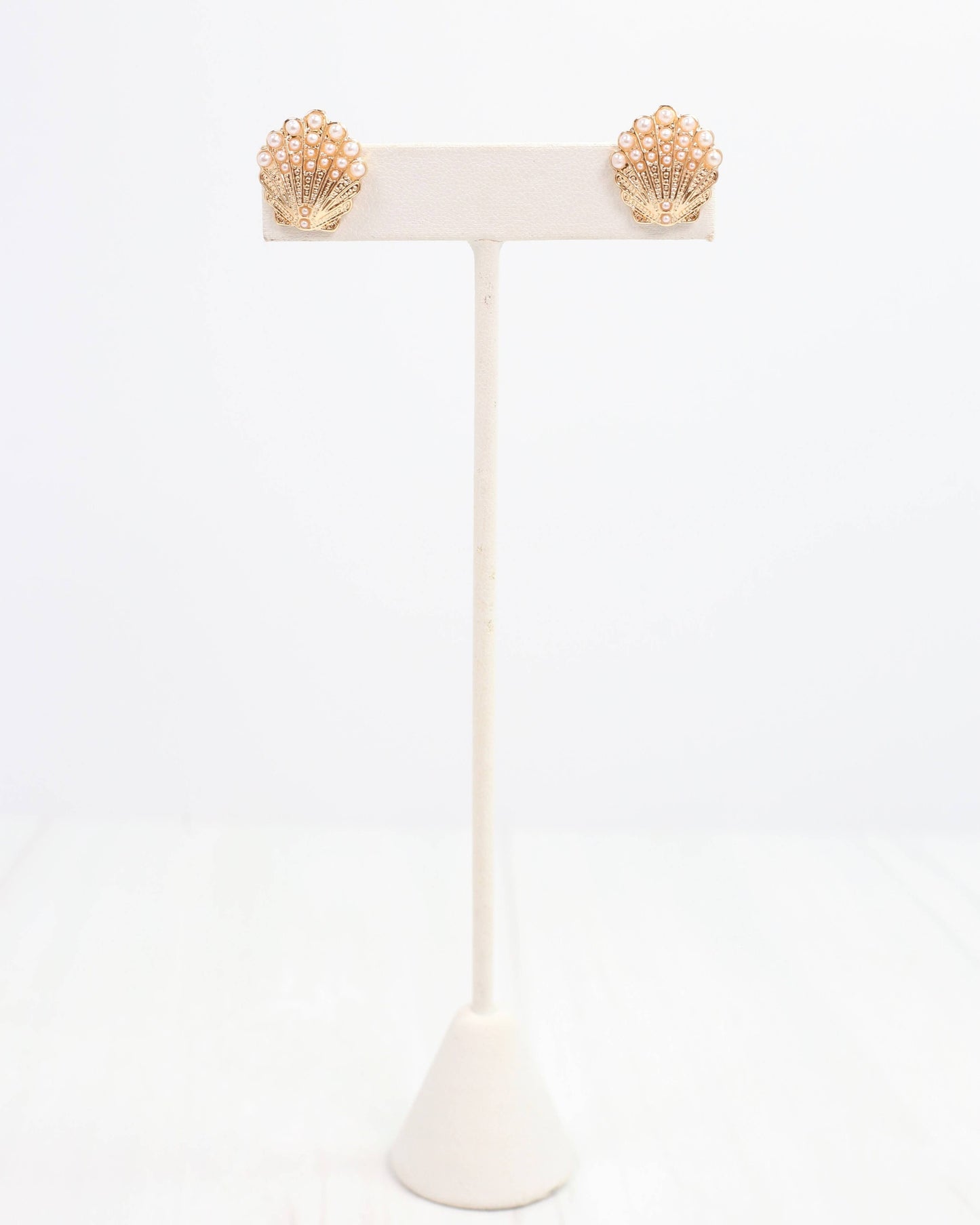 Sal Shell Stud Gold