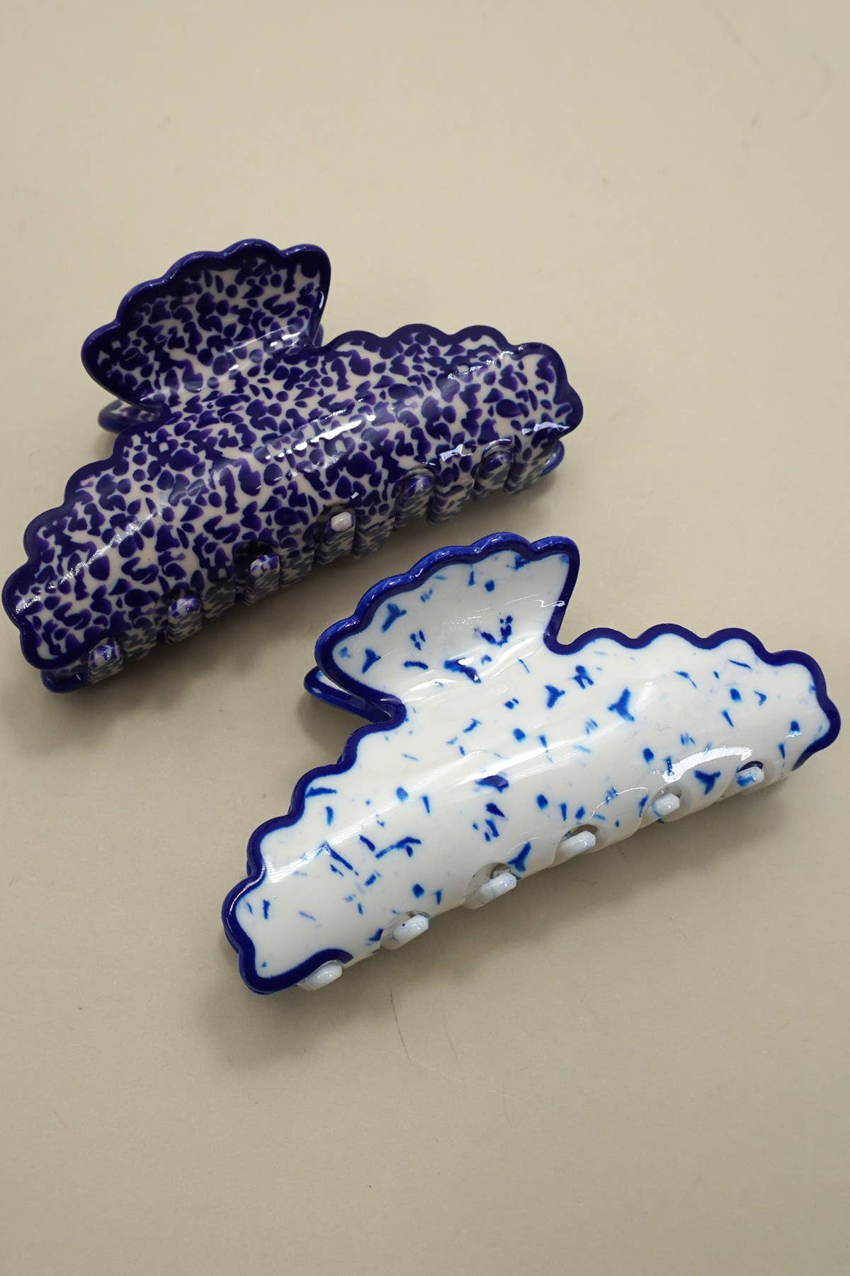 VINTAGE PORCELAIN STYLE HALF MOON HAIR CLAW CLIPS |White