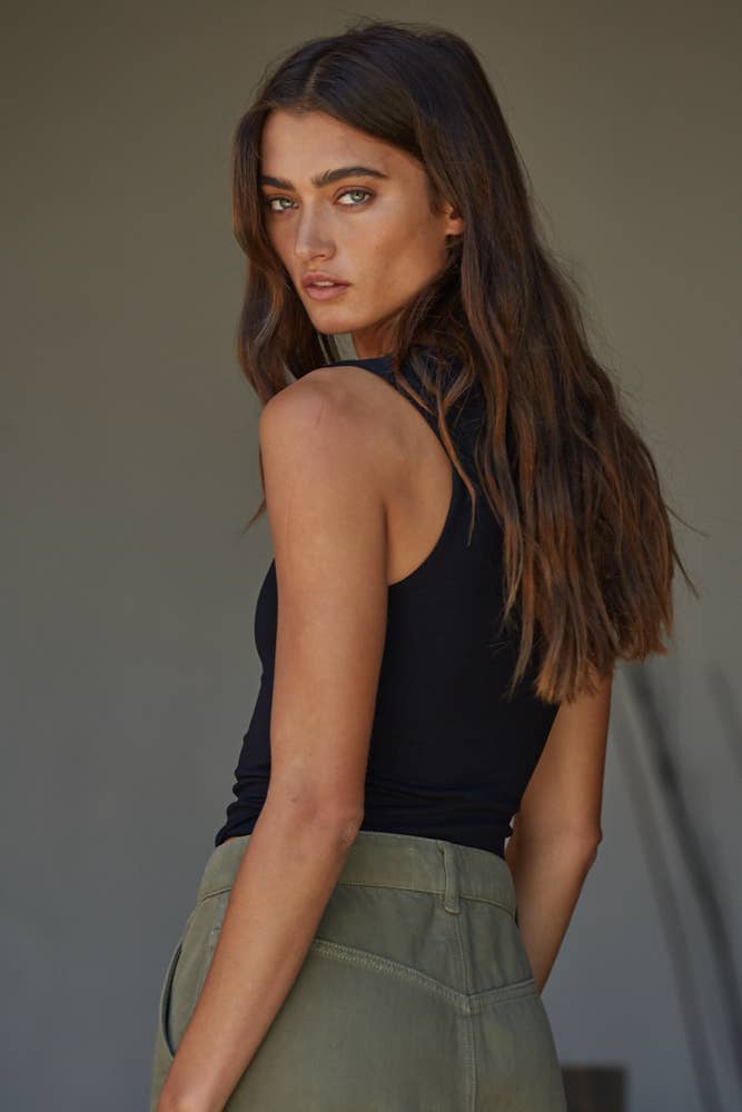 S1187N | Double Layered Seamless Top: Black / SM