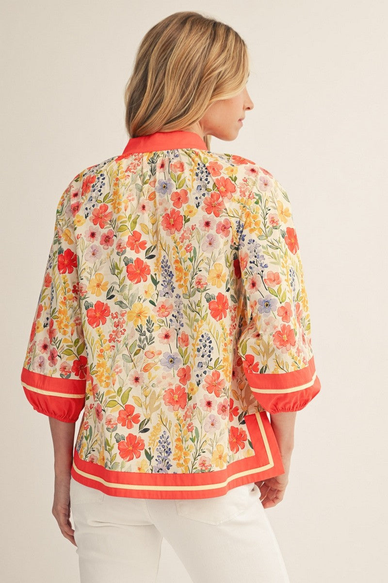Contrast Accent Side Slit Floral Top
