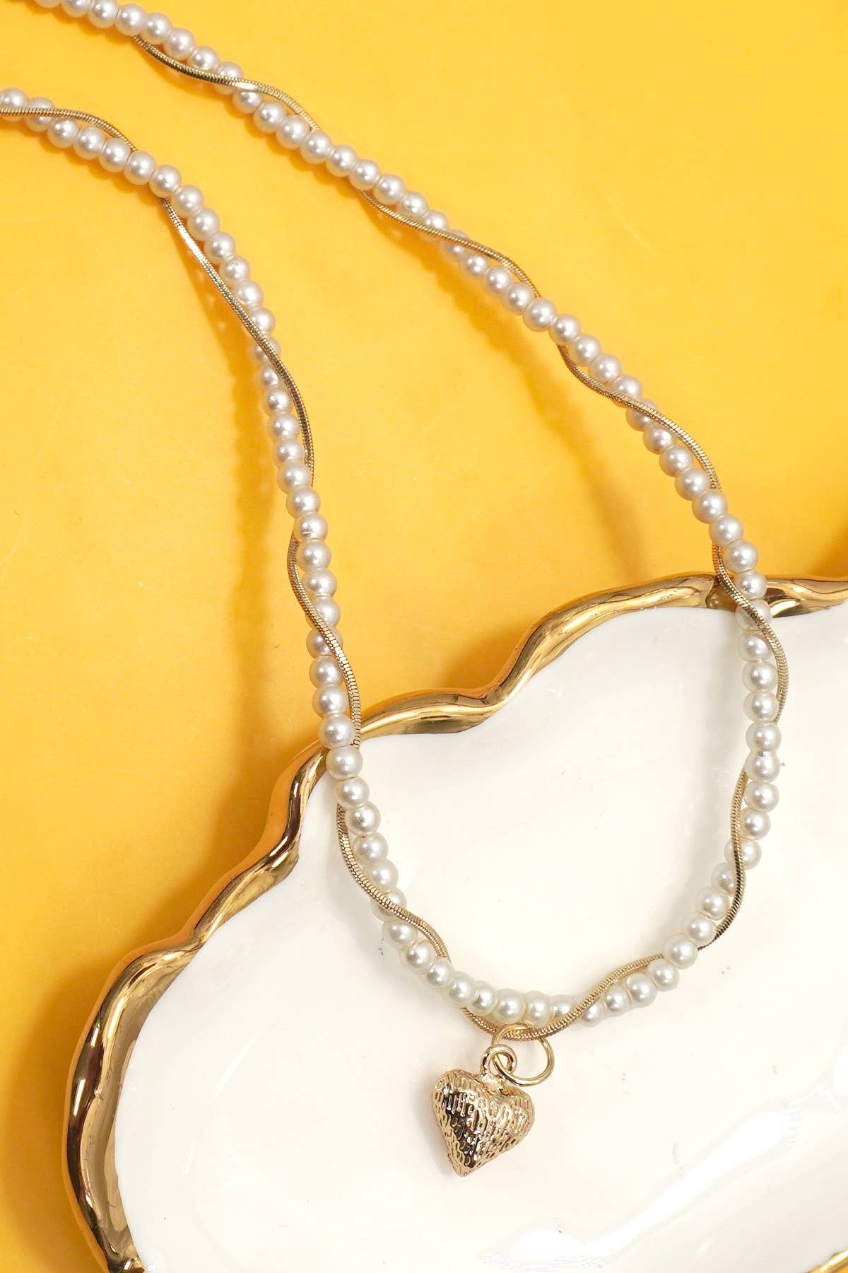 Twisted Pearl & Gold Heart Necklace | GOLD