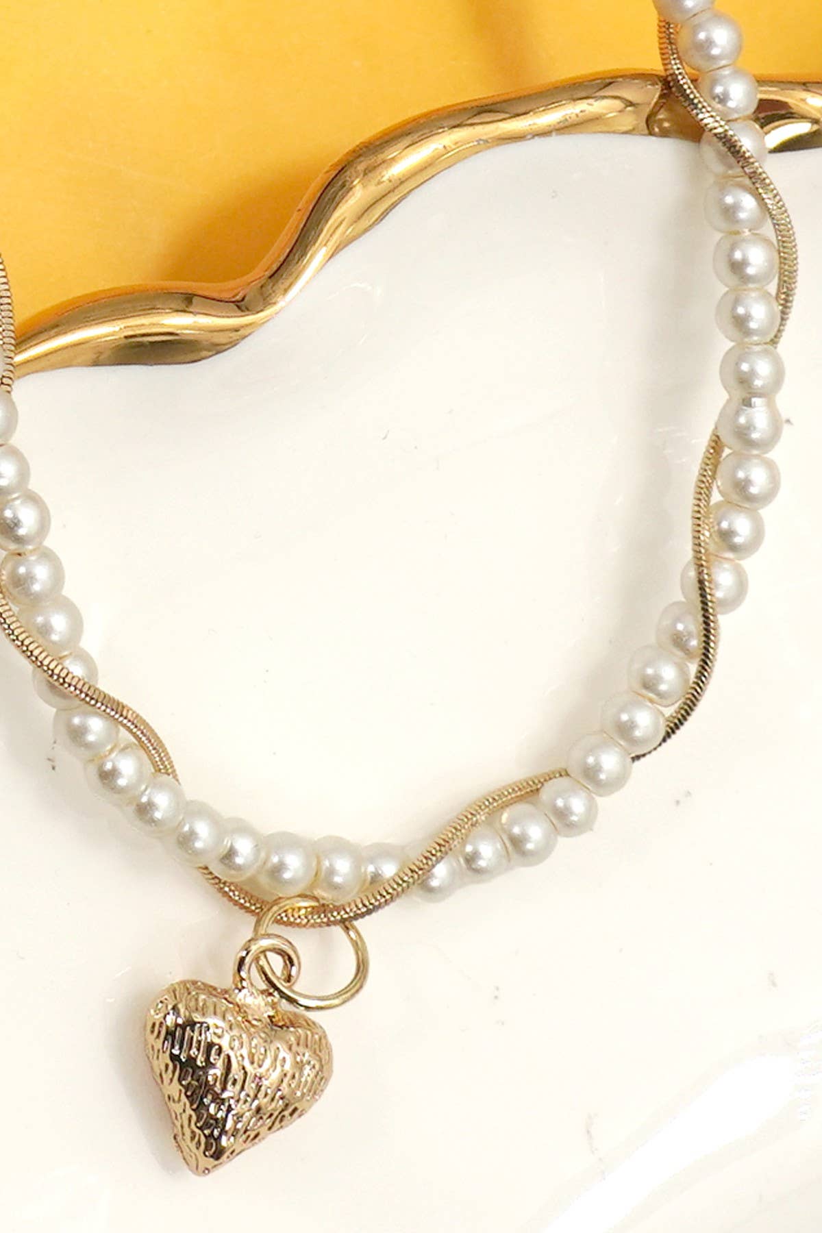 Twisted Pearl & Gold Heart Necklace | GOLD