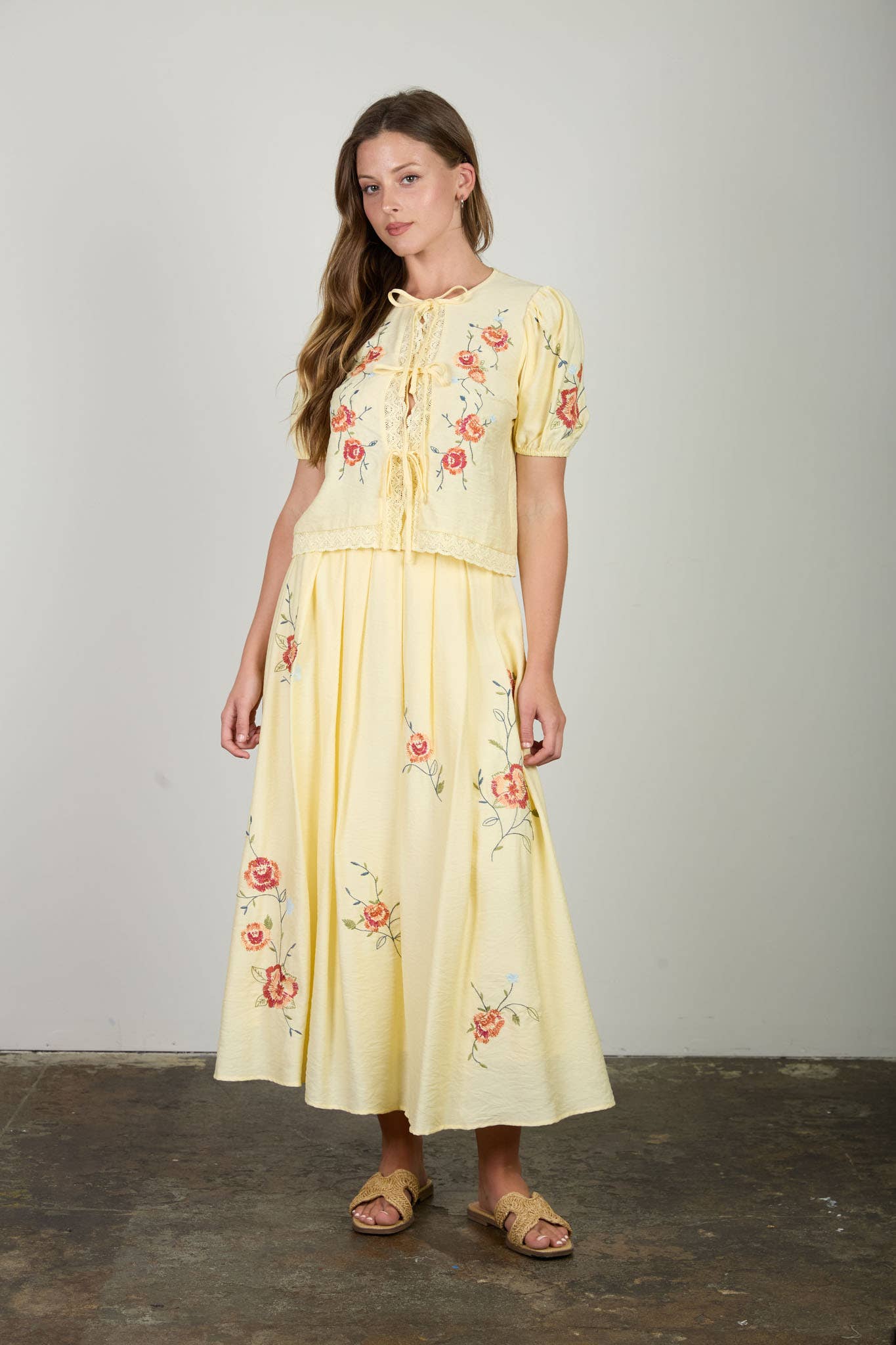 FLORAL EMBROIDERY DETAIL MIDI SKIRT: BUTTER YELLOW MULTI