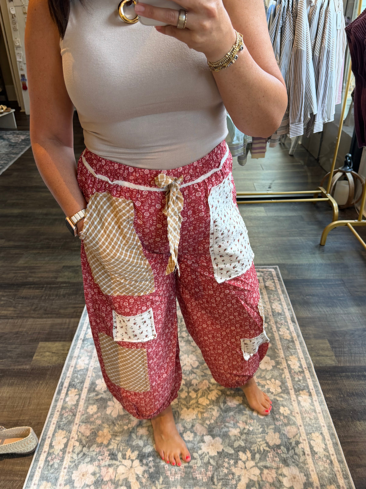 Floral Patchwork Printed Balloon Pants: CHILI PEPPER