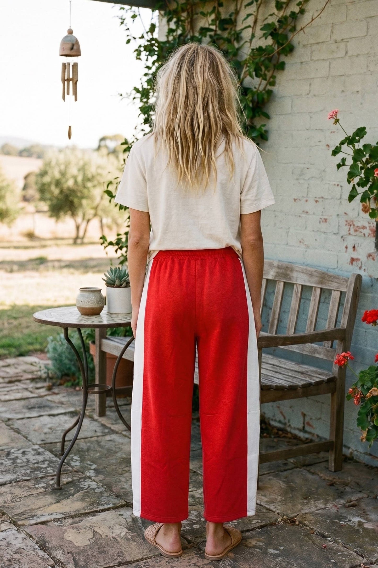 Scuba Side Panel Gameday Relaxed Pants: RED/BLACK