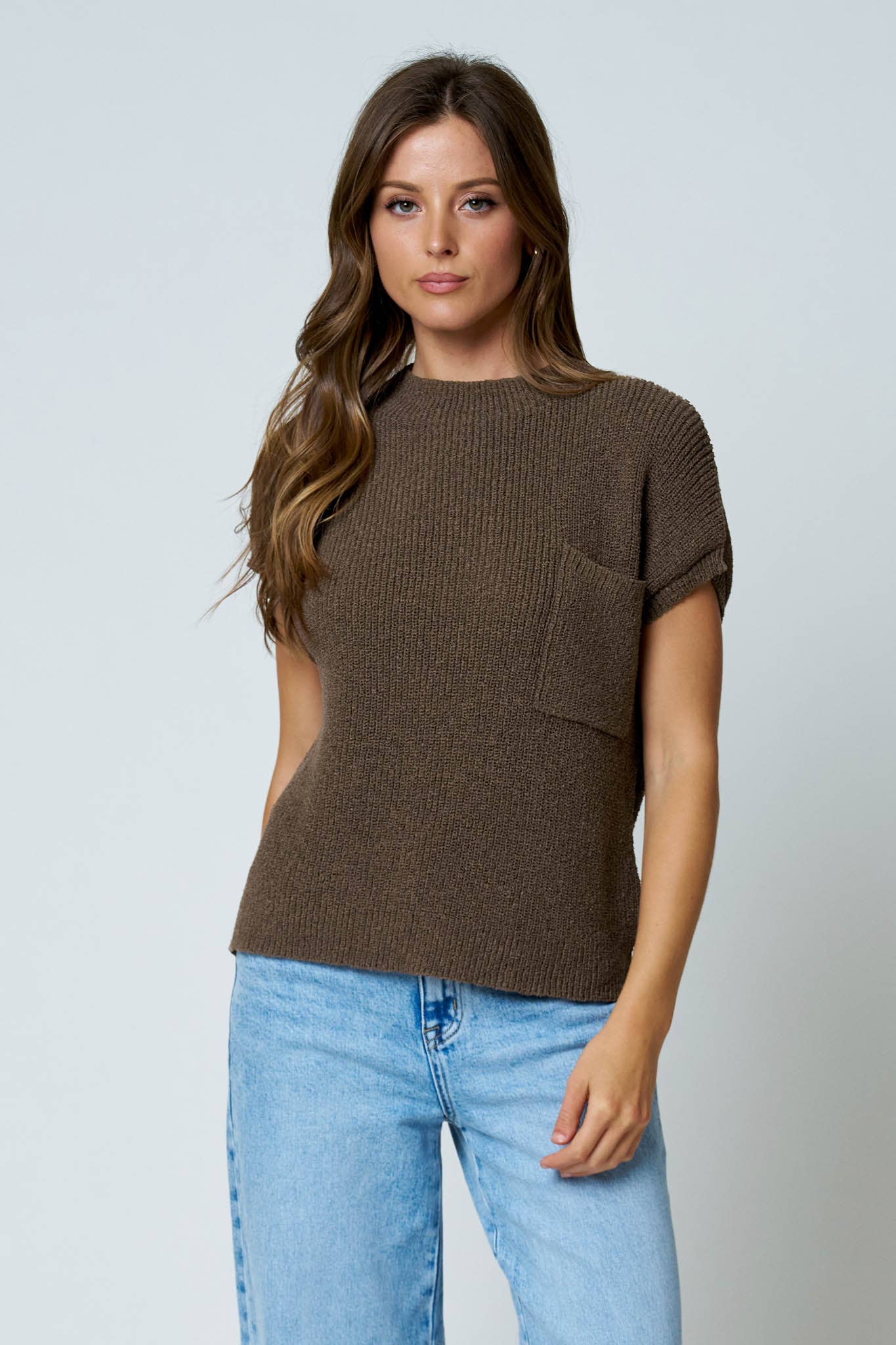 POCKET DETAIL DROP SHOULDER SHORT SLEEVE SWEATER : LIGHT MOCHA