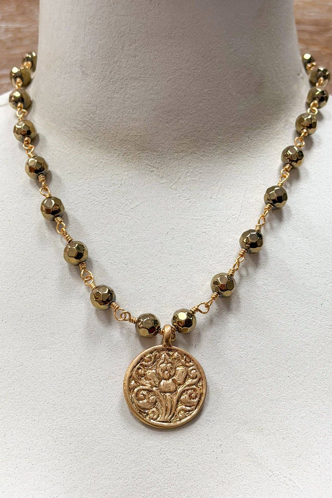 Talus Gold Necklaces: Gold Earth