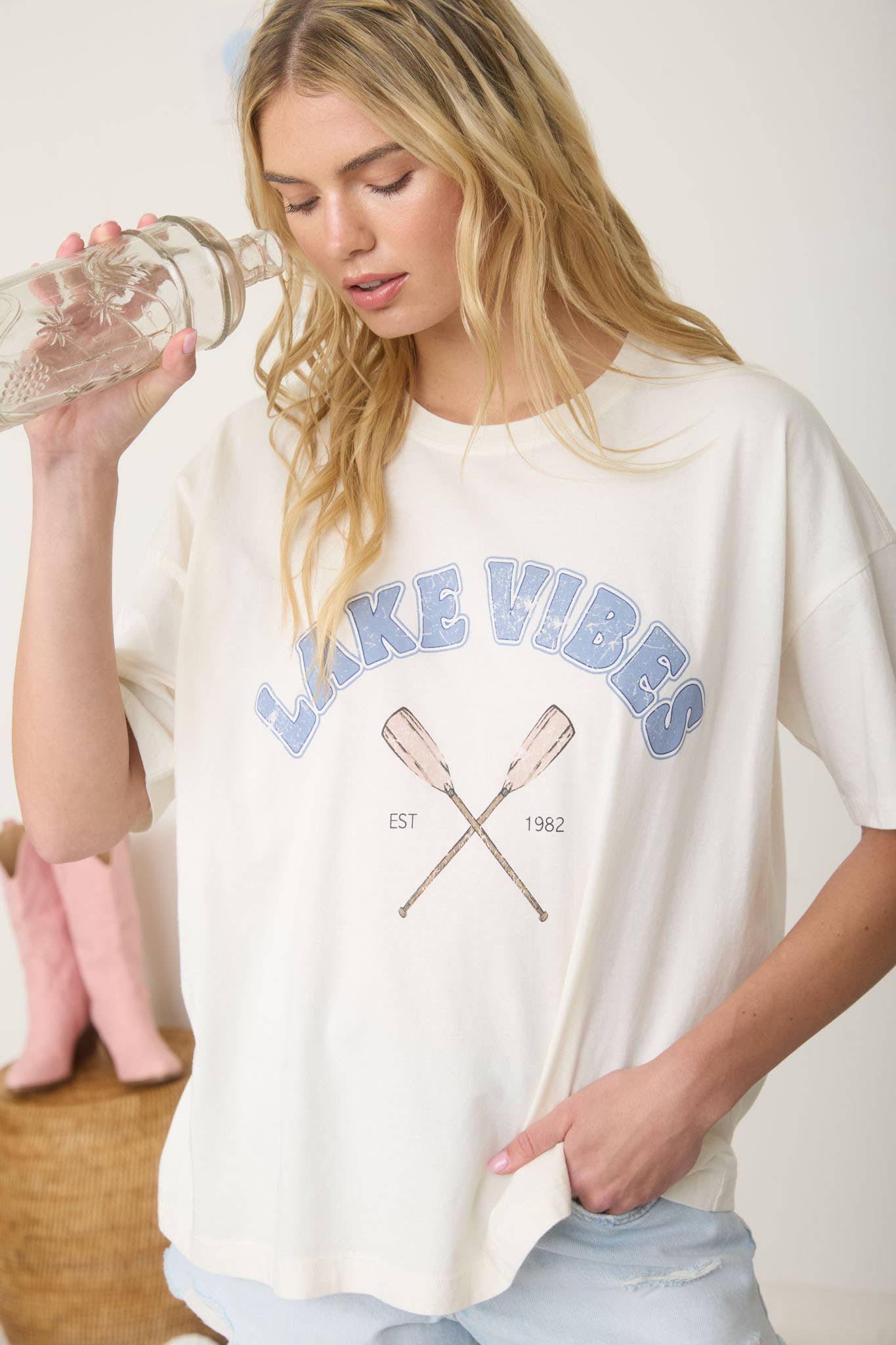 LAKE VIBES SHORT SLEEVE KNIT GRAPHIC T-SHIRT: BUTTER YELLOW