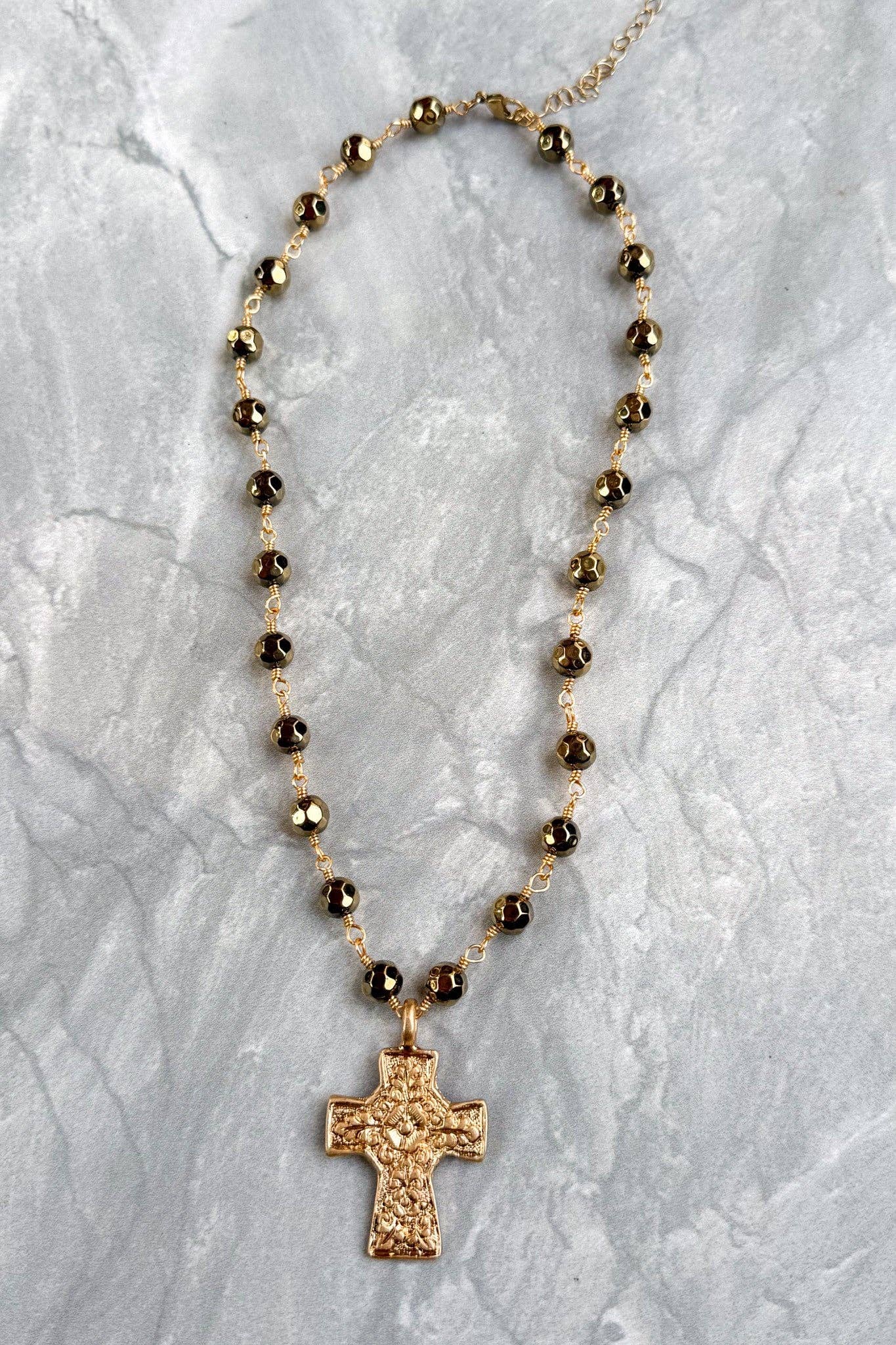 Talus Gold Necklaces: Gold Earth