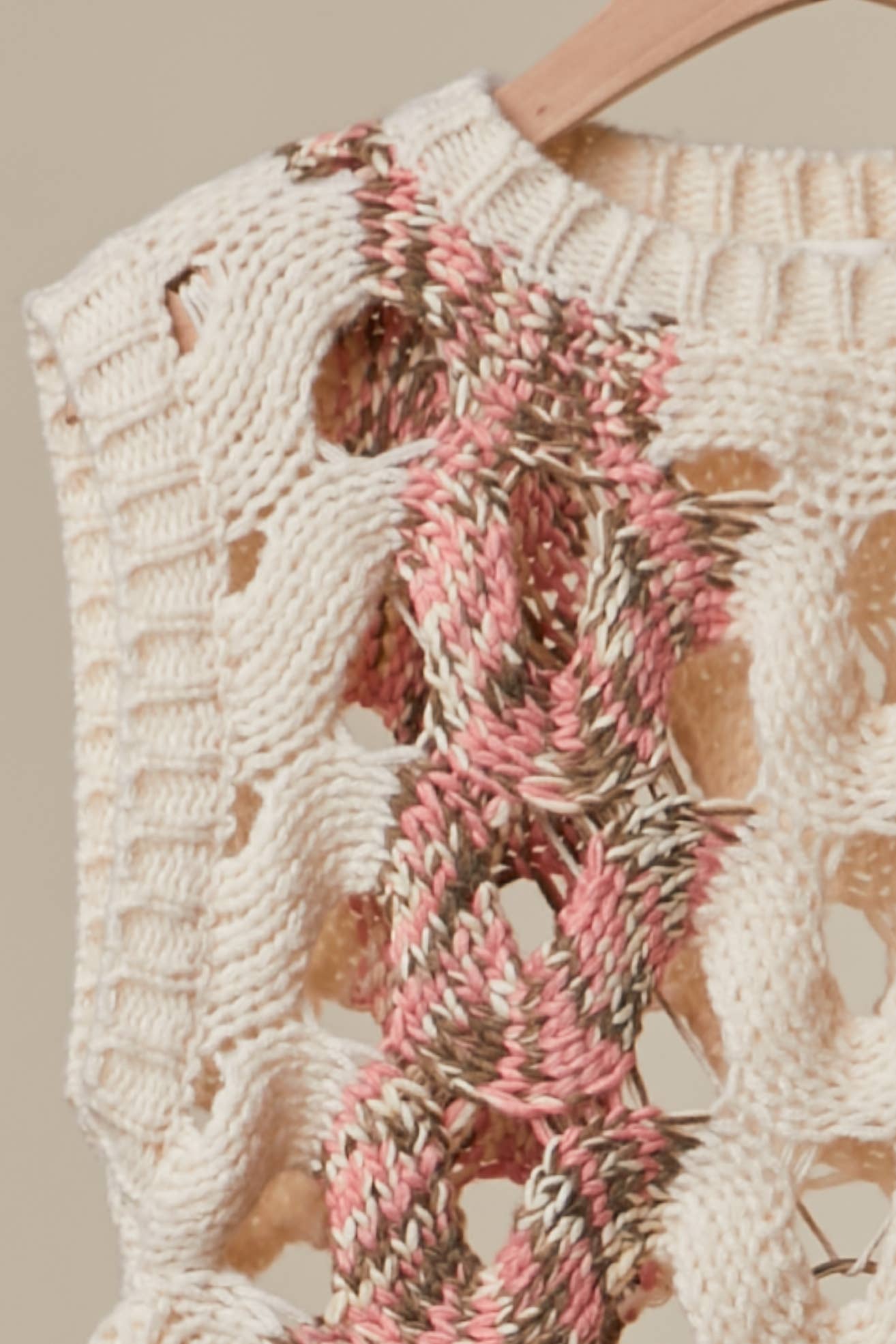 Crochet Knit Top with Floral Appliqué Detailing.: Ivory / S,M,L