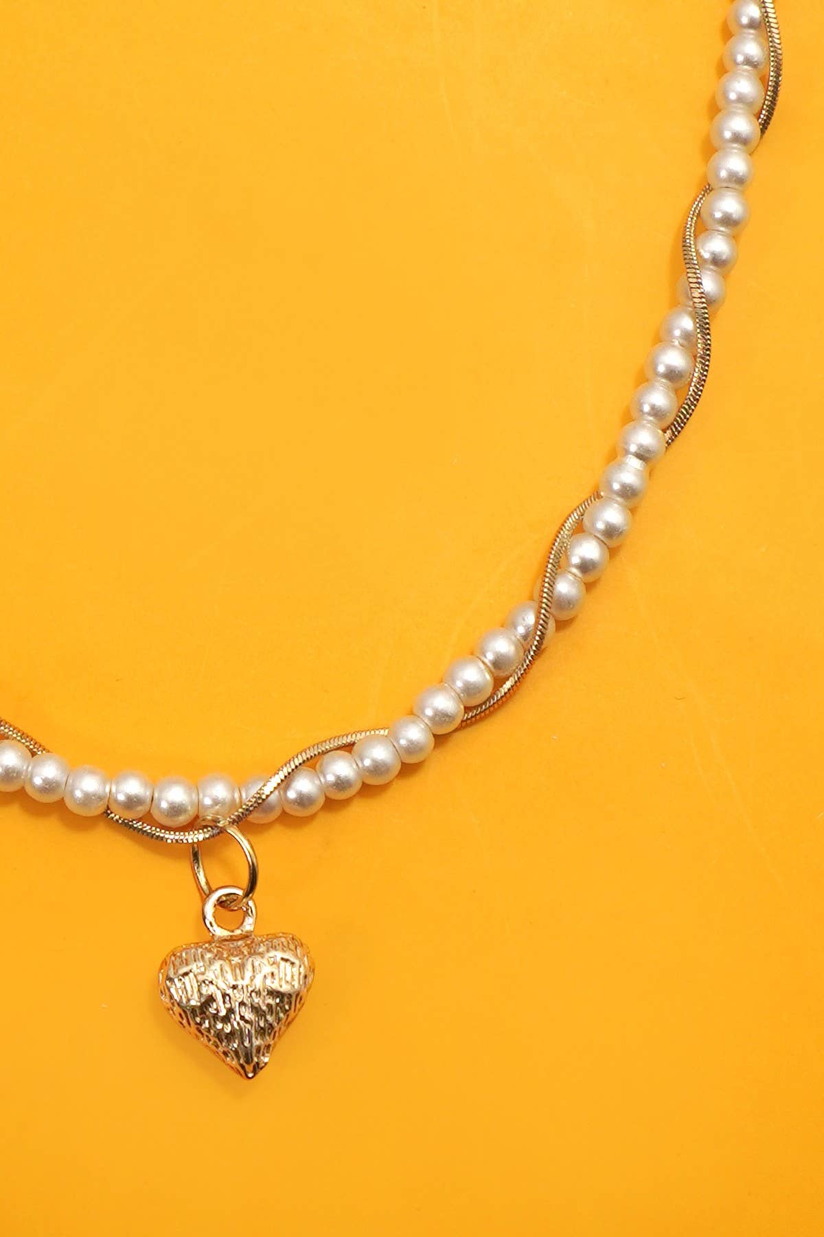 Twisted Pearl & Gold Heart Necklace | GOLD
