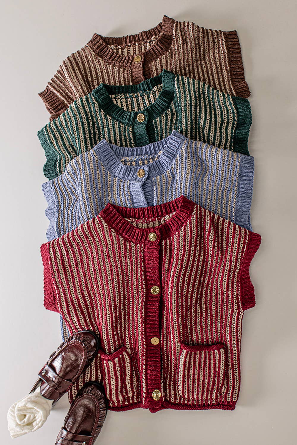 Two-Tone Rib Knit Vest Cardigan: HUNTER GREEN/CREAM