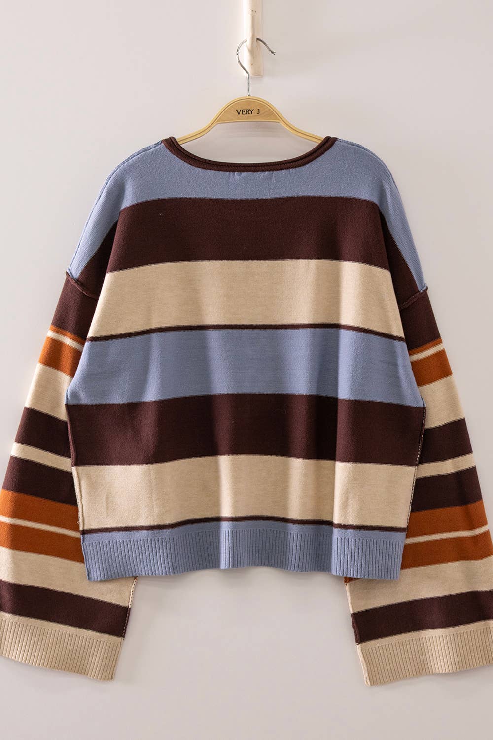 MULTI COLOR STRIPE SWEATER: CHOCO