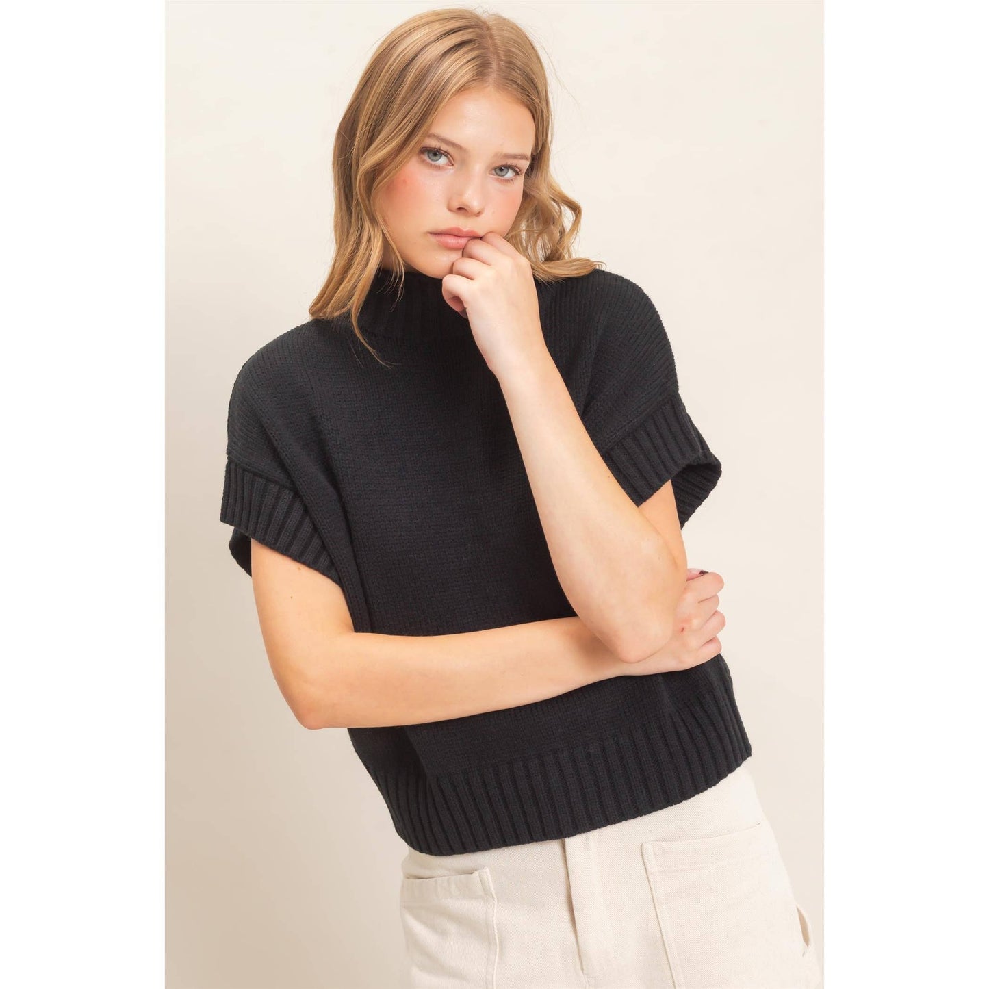 Ribbed Mock Neck Sweater Vest: BLACK