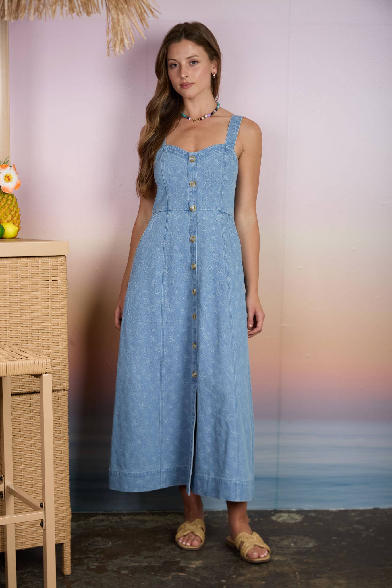 FLORAL DENIM JACQUARD SWEETHEART MIDI DRESS: LIGHT DENIM