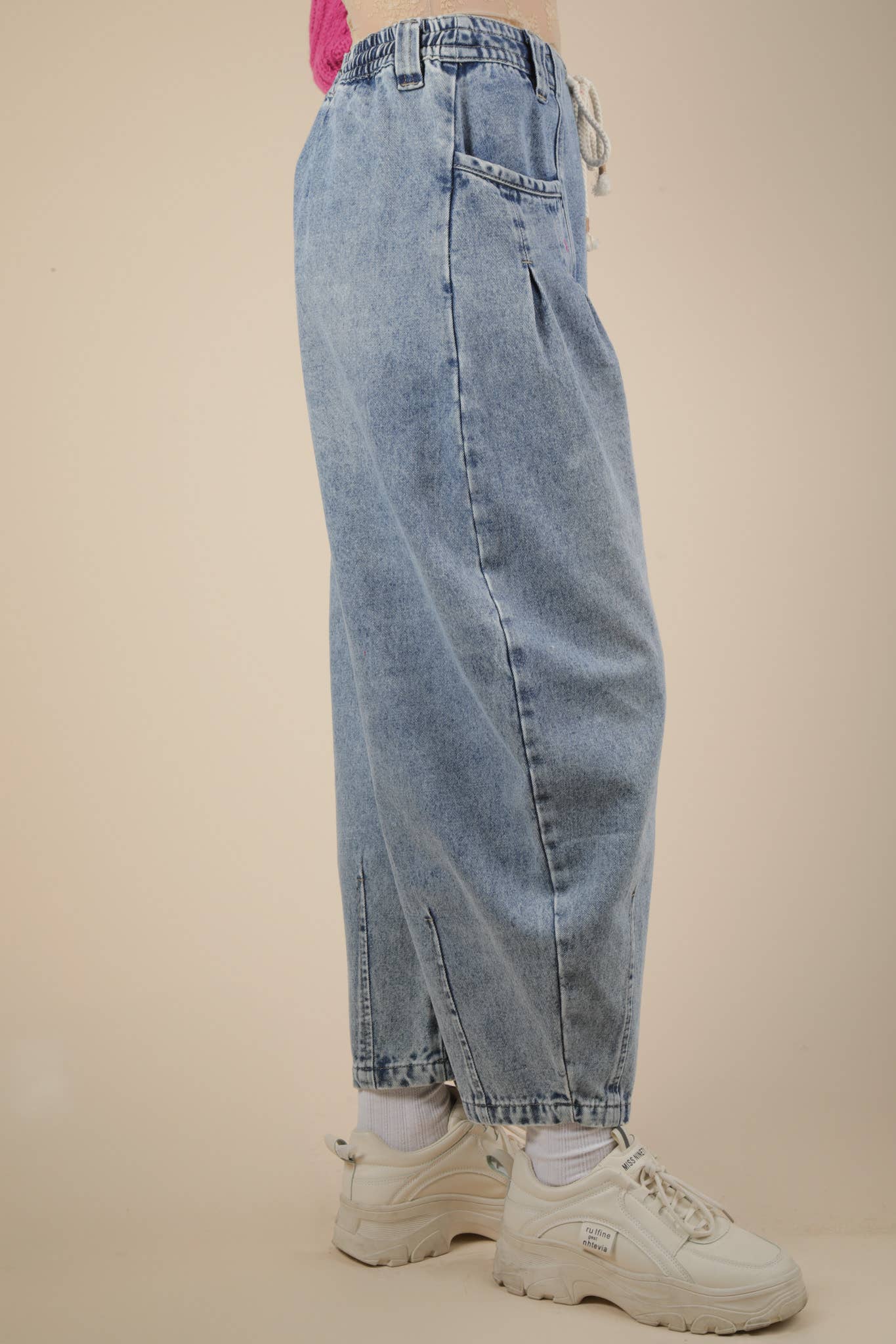 Washed Denim Barrel Leg Pants: DENIM