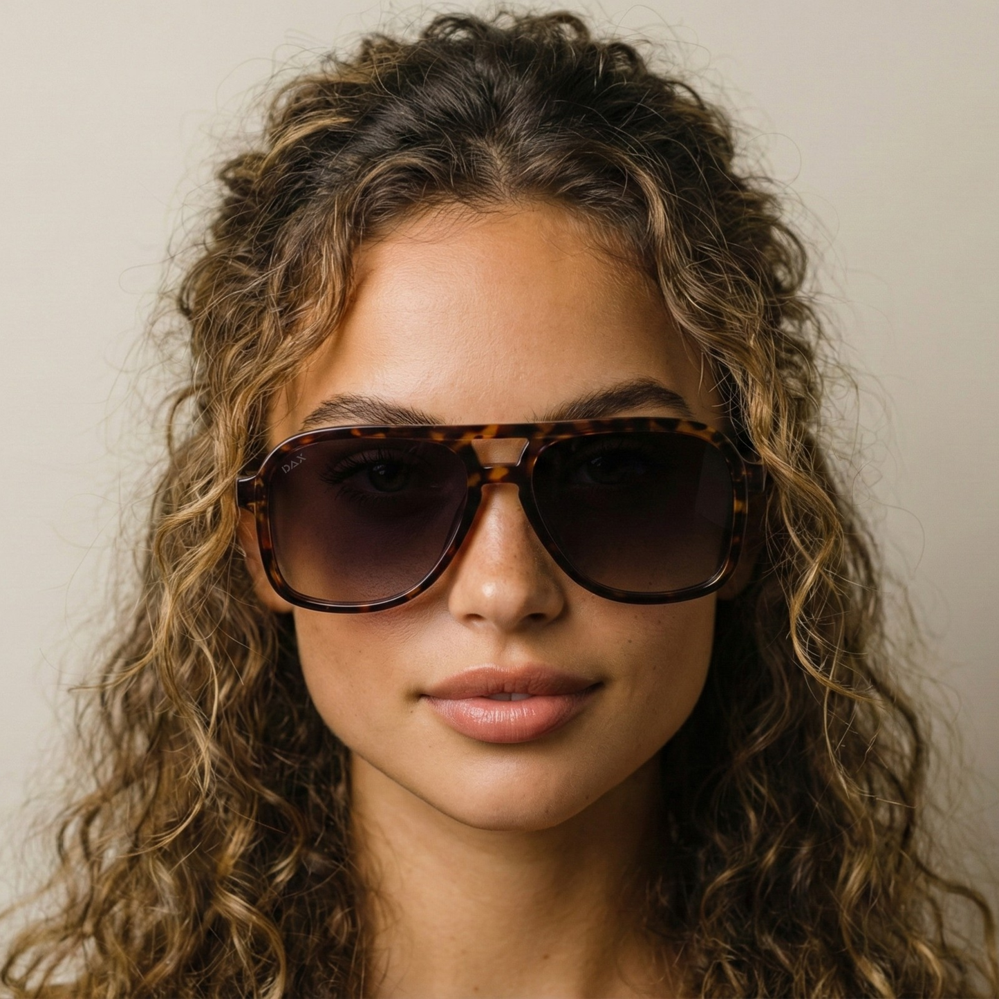 Cruz - Unisex Aviator Sunglasses – Polarized: Grey Gradient