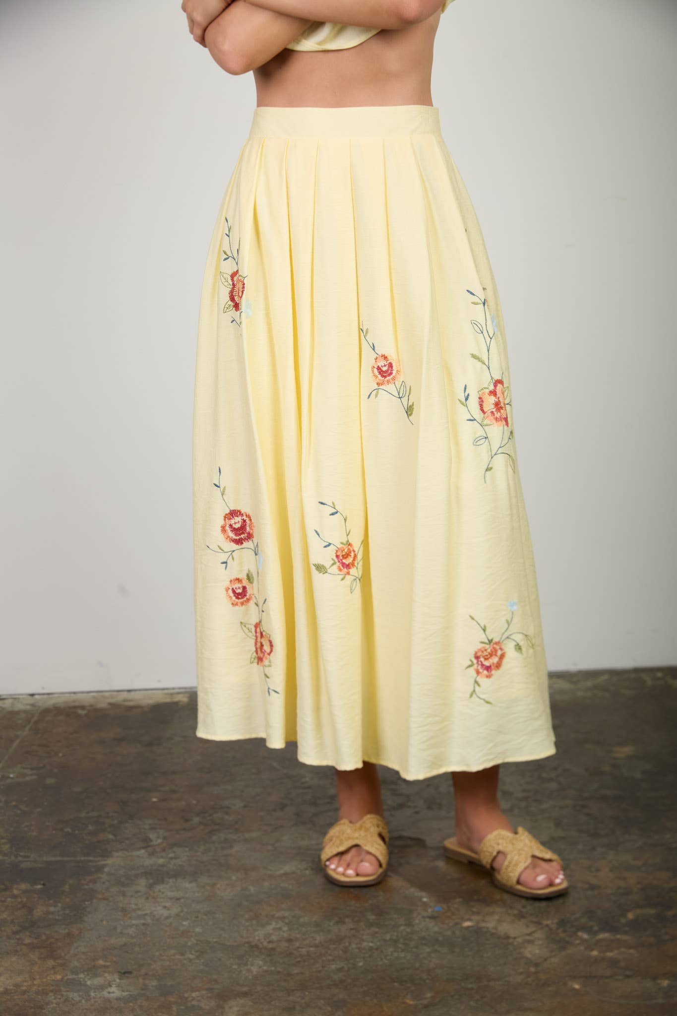 FLORAL EMBROIDERY DETAIL MIDI SKIRT: BUTTER YELLOW MULTI