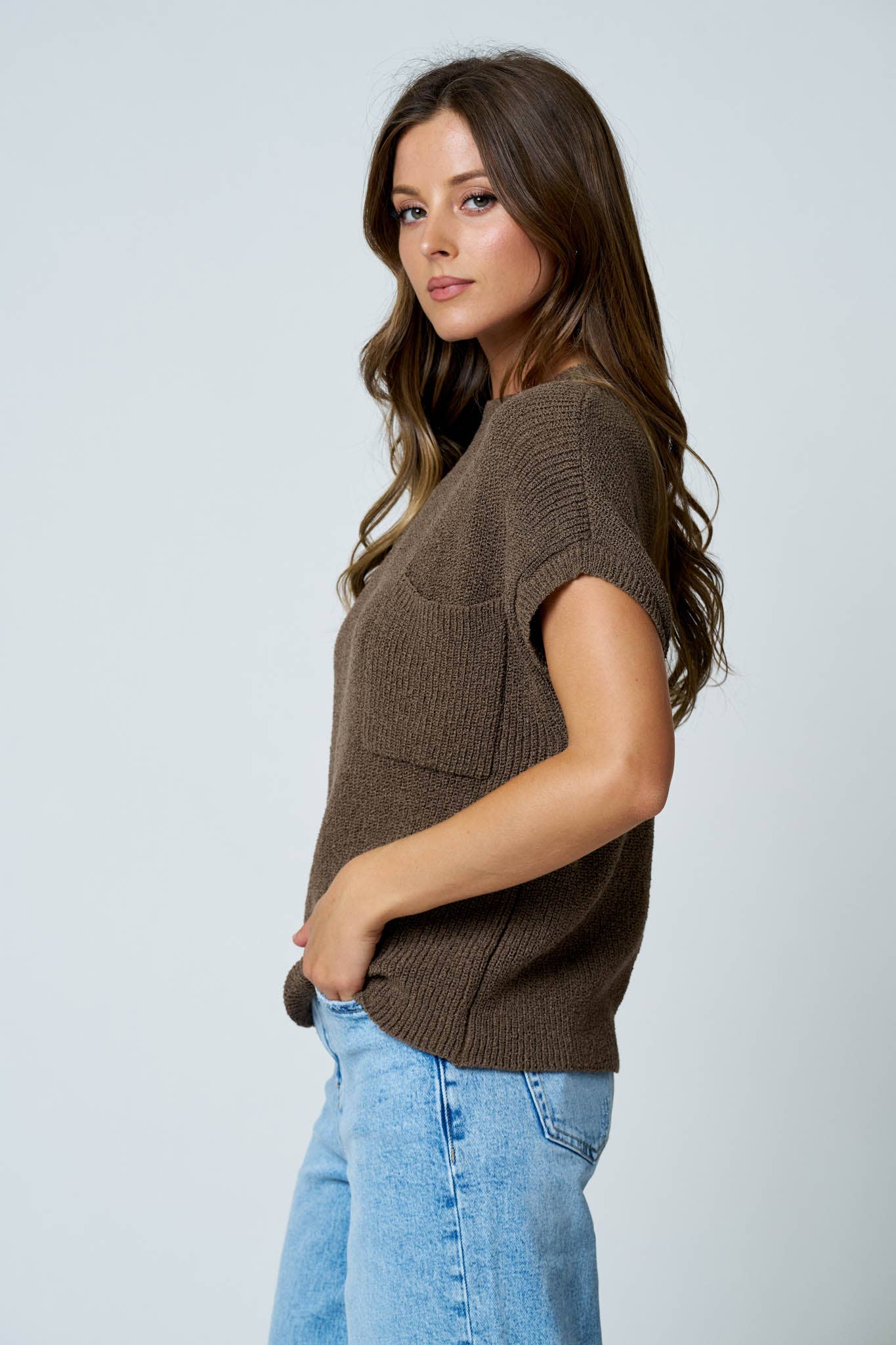 POCKET DETAIL DROP SHOULDER SHORT SLEEVE SWEATER : LIGHT MOCHA