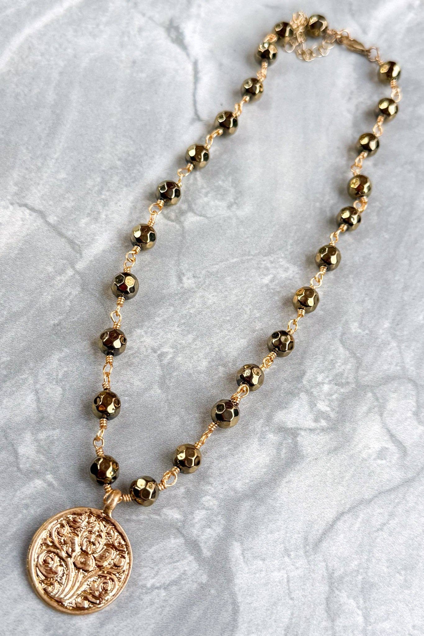 Talus Gold Necklaces: Gold Open Star