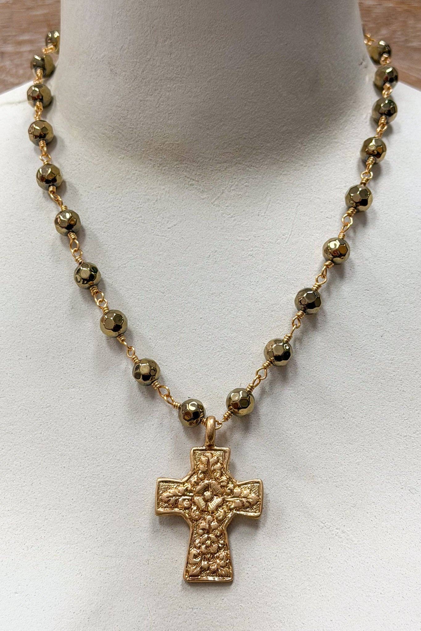 Talus Gold Necklaces: Gold Open Star