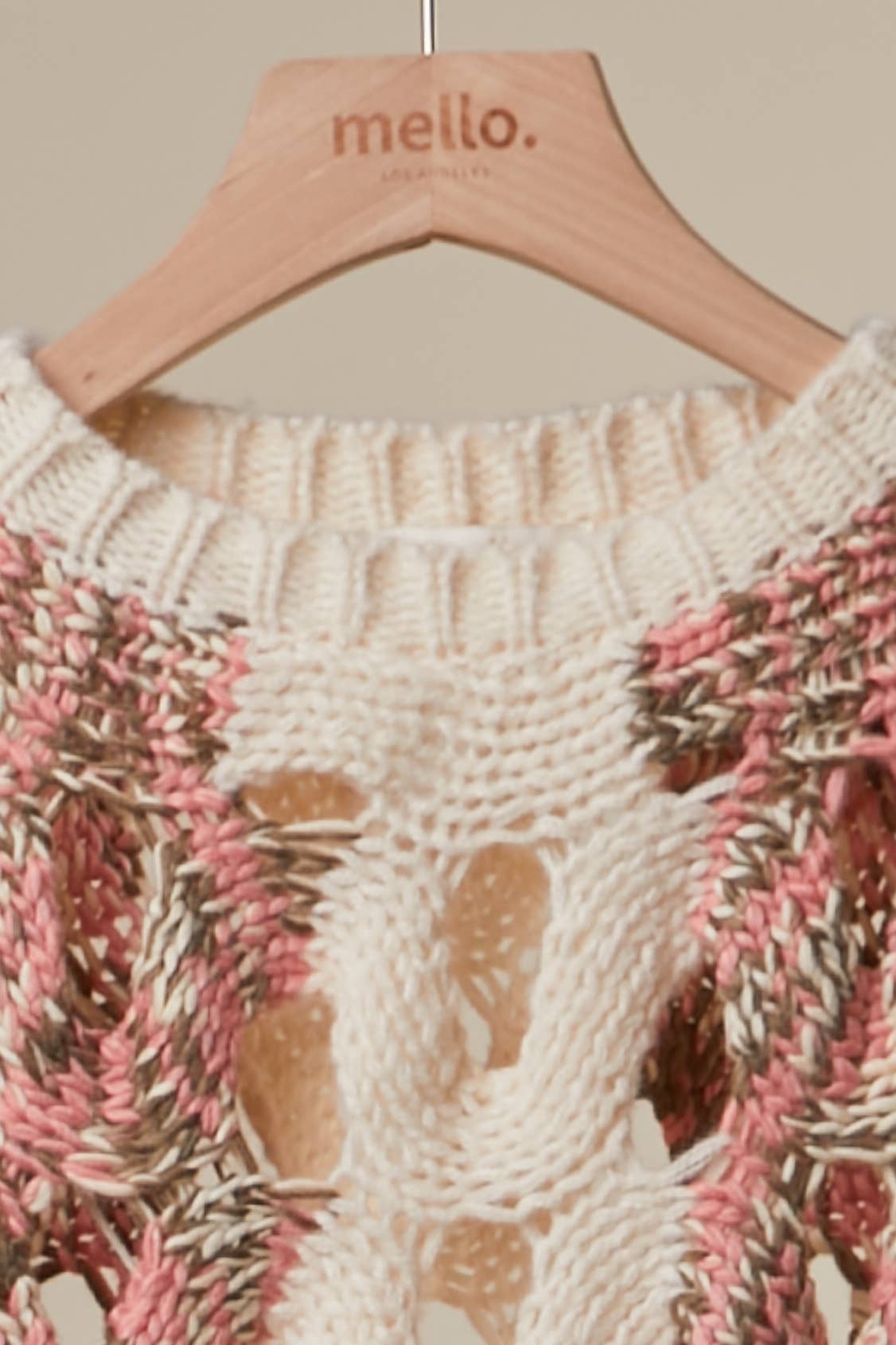 Crochet Knit Top with Floral Appliqué Detailing.: Ivory / S,M,L