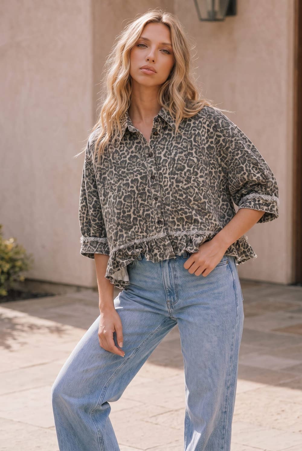 Leopard Print Frayed Ruffle Hem Shirt Jacket: LEOPARD