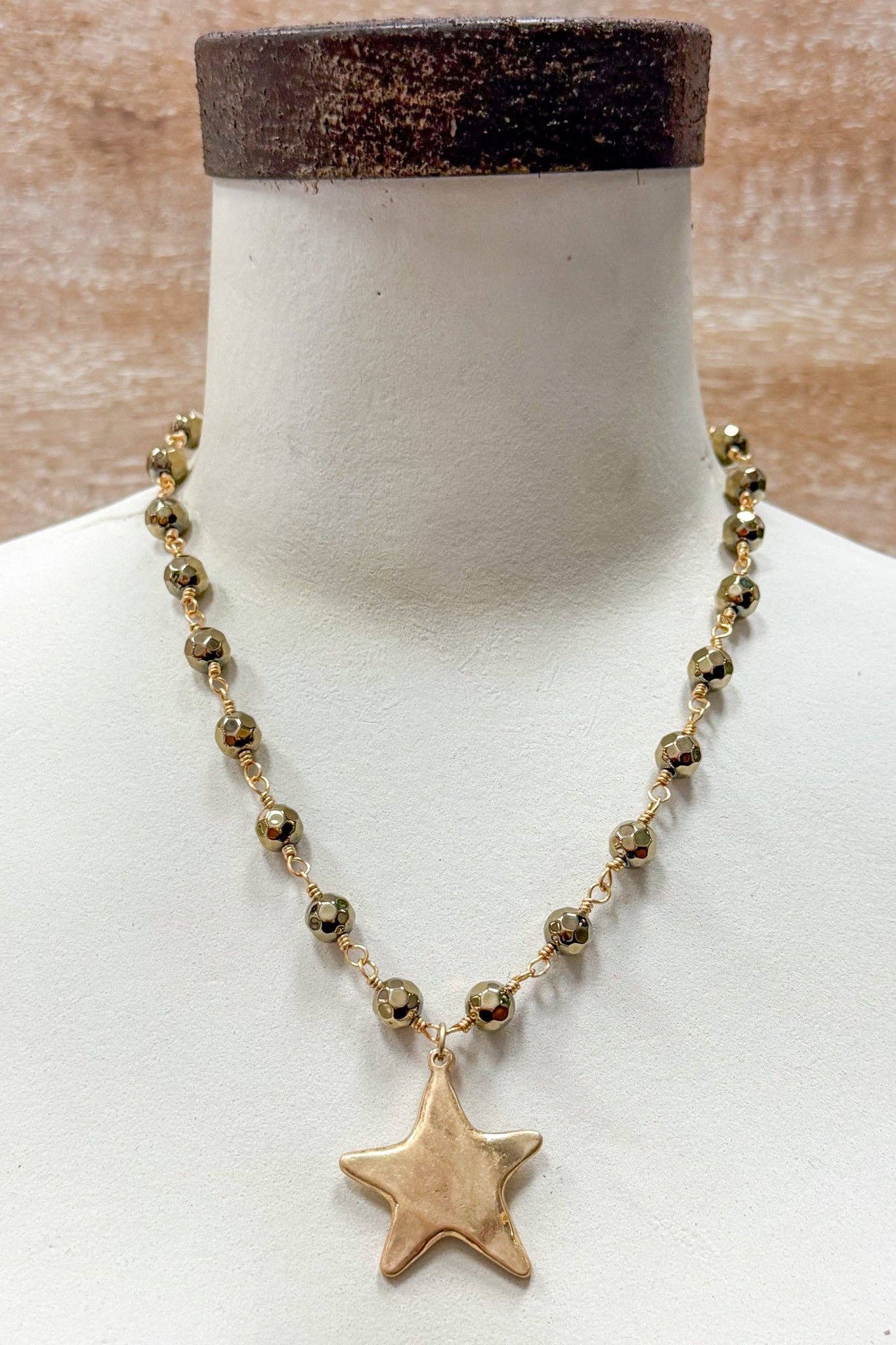 Talus Gold Necklaces: Gold Open Star