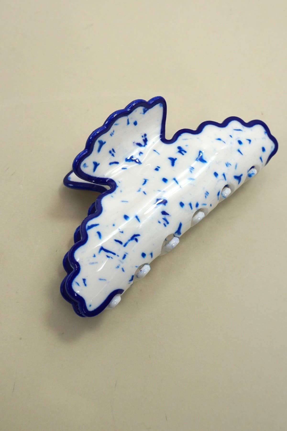 VINTAGE PORCELAIN STYLE HALF MOON HAIR CLAW CLIPS |Blue