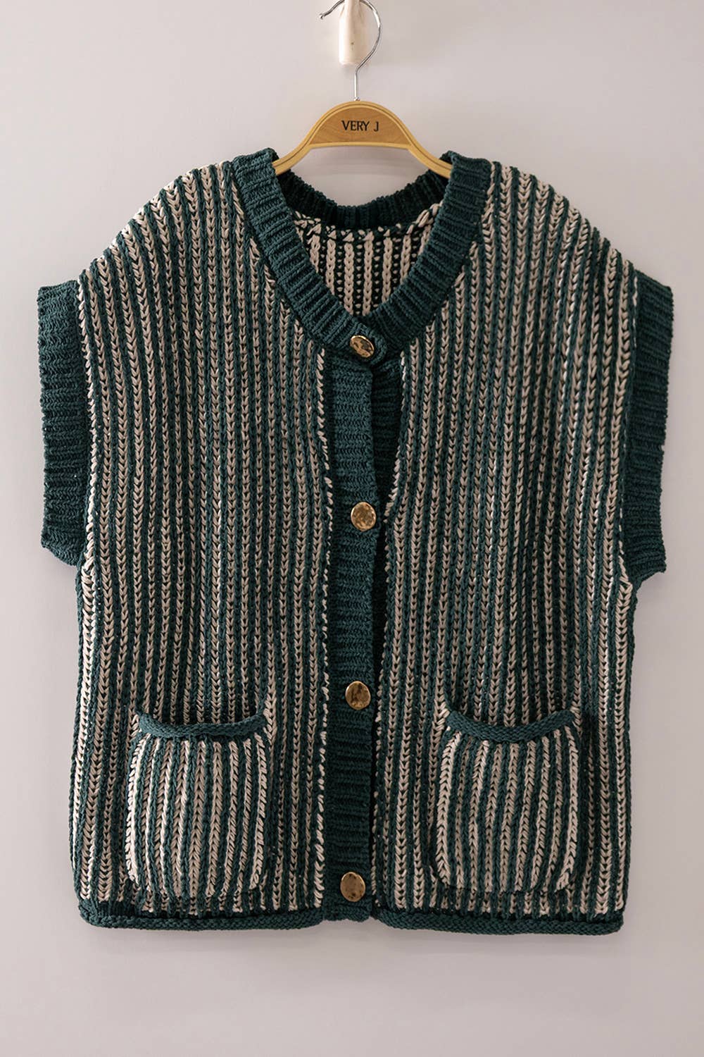 Two-Tone Rib Knit Vest Cardigan: HUNTER GREEN/CREAM