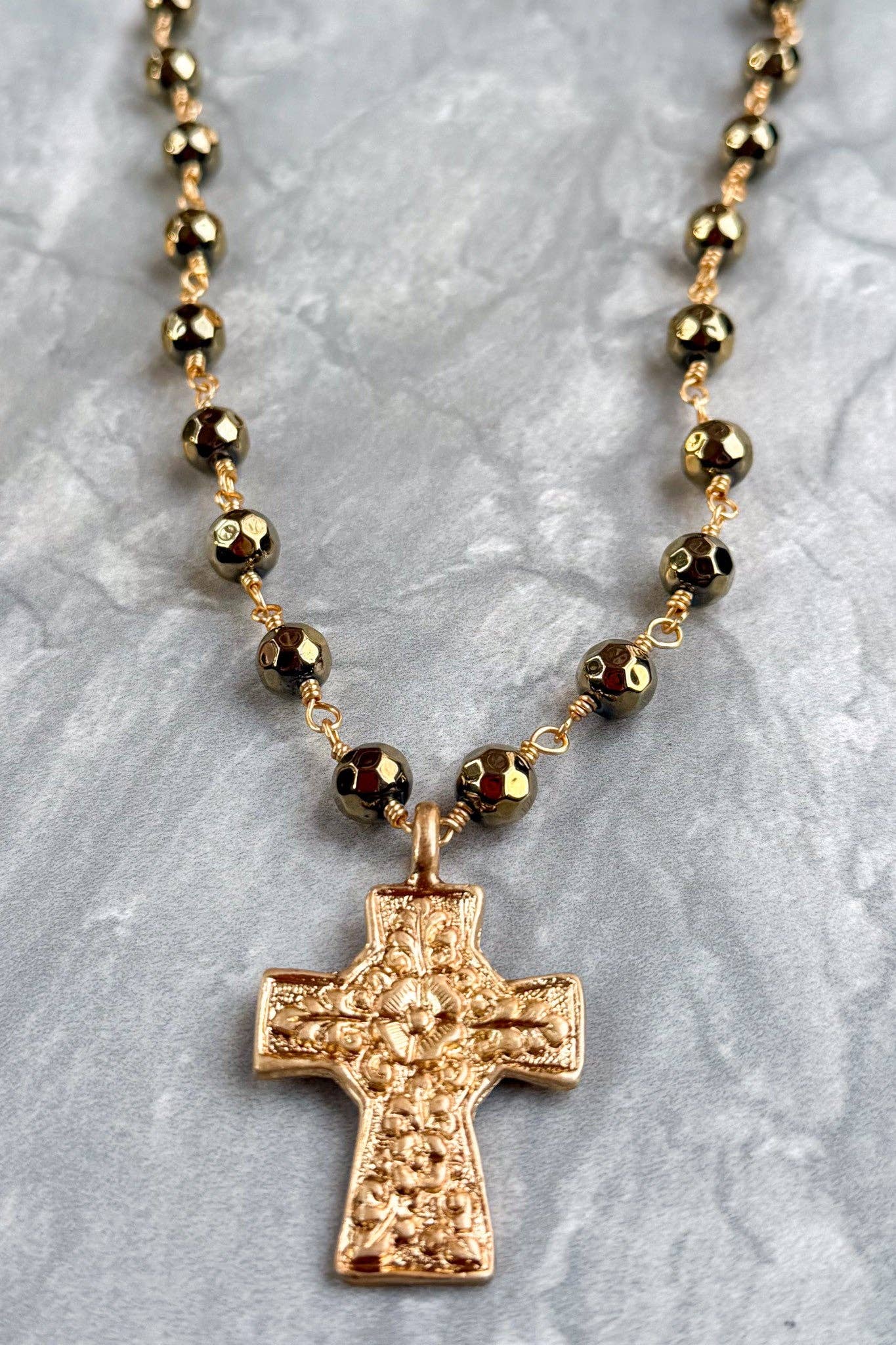 Talus Gold Necklaces: Gold Open Star