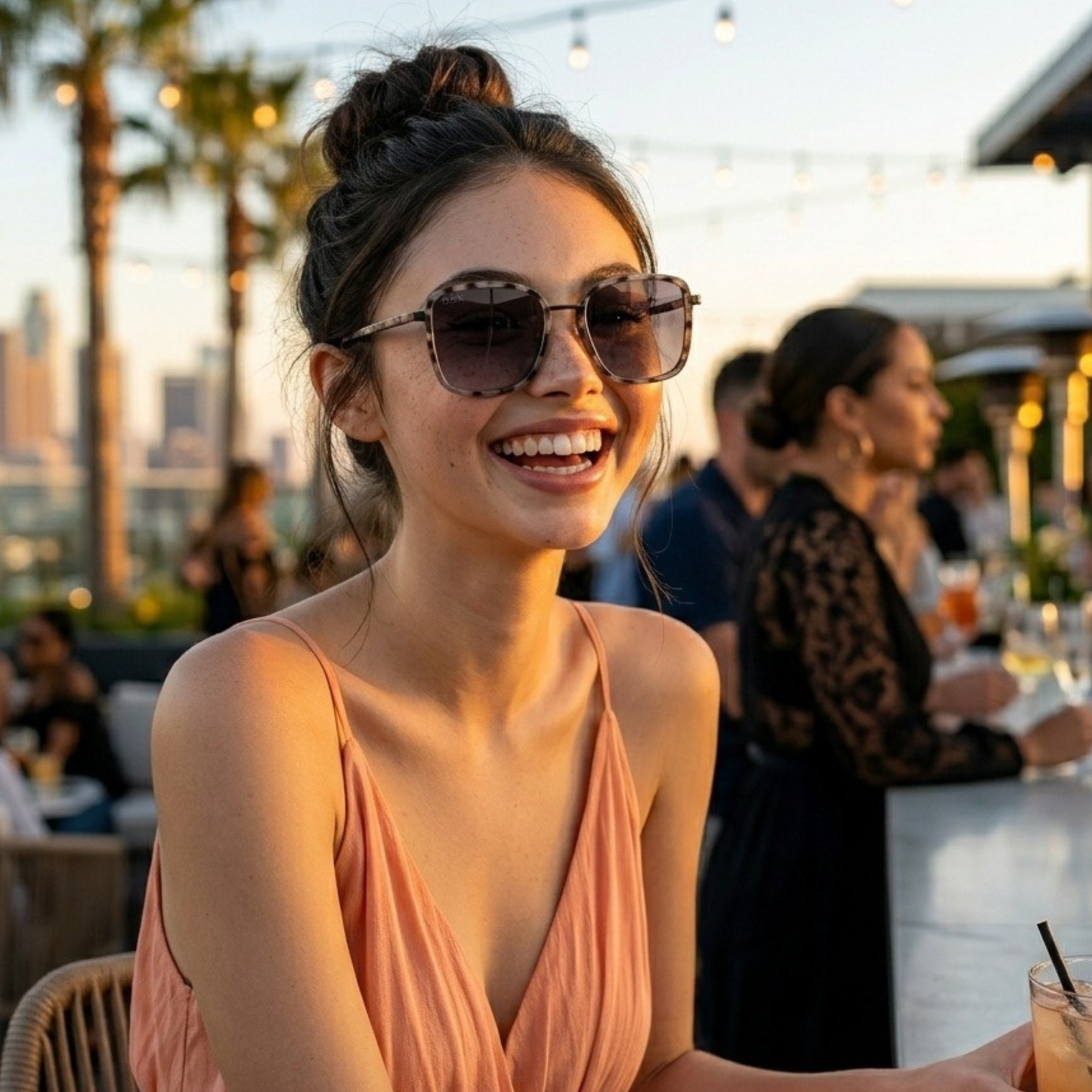 Elle - Women's Polarized Oversized Sunglasses: Brown