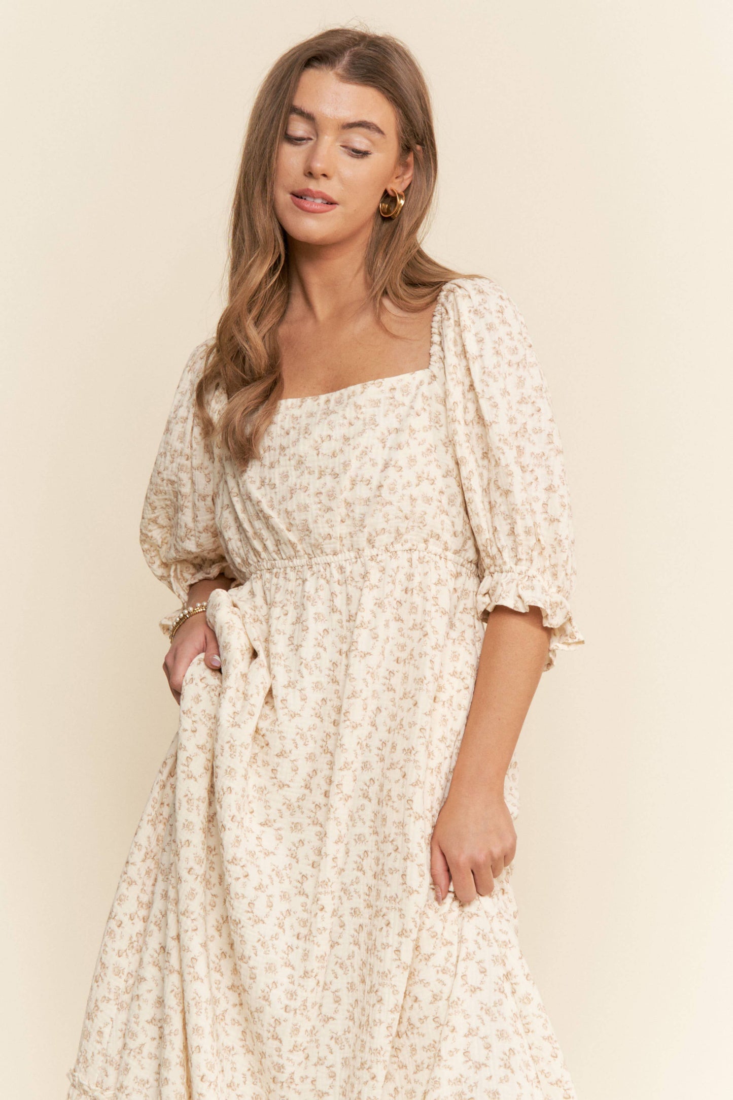 FLORAL PRINT MAXI DRESS: Neutral