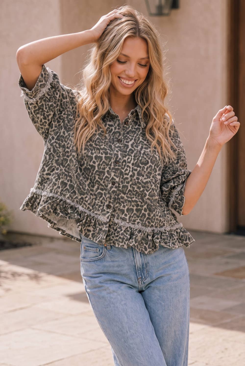 Leopard Print Frayed Ruffle Hem Shirt Jacket: LEOPARD