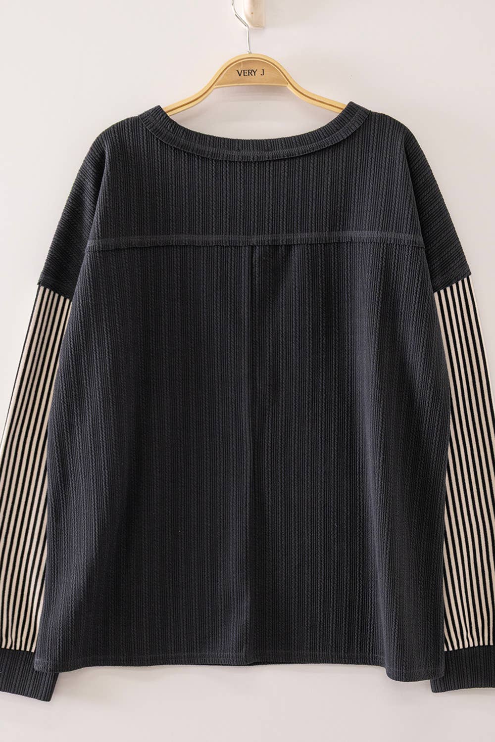 Striped Sleeve Ribbed Knit Top: CHARCOAL