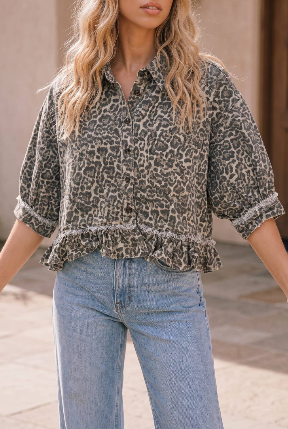 Leopard Print Frayed Ruffle Hem Shirt Jacket: LEOPARD