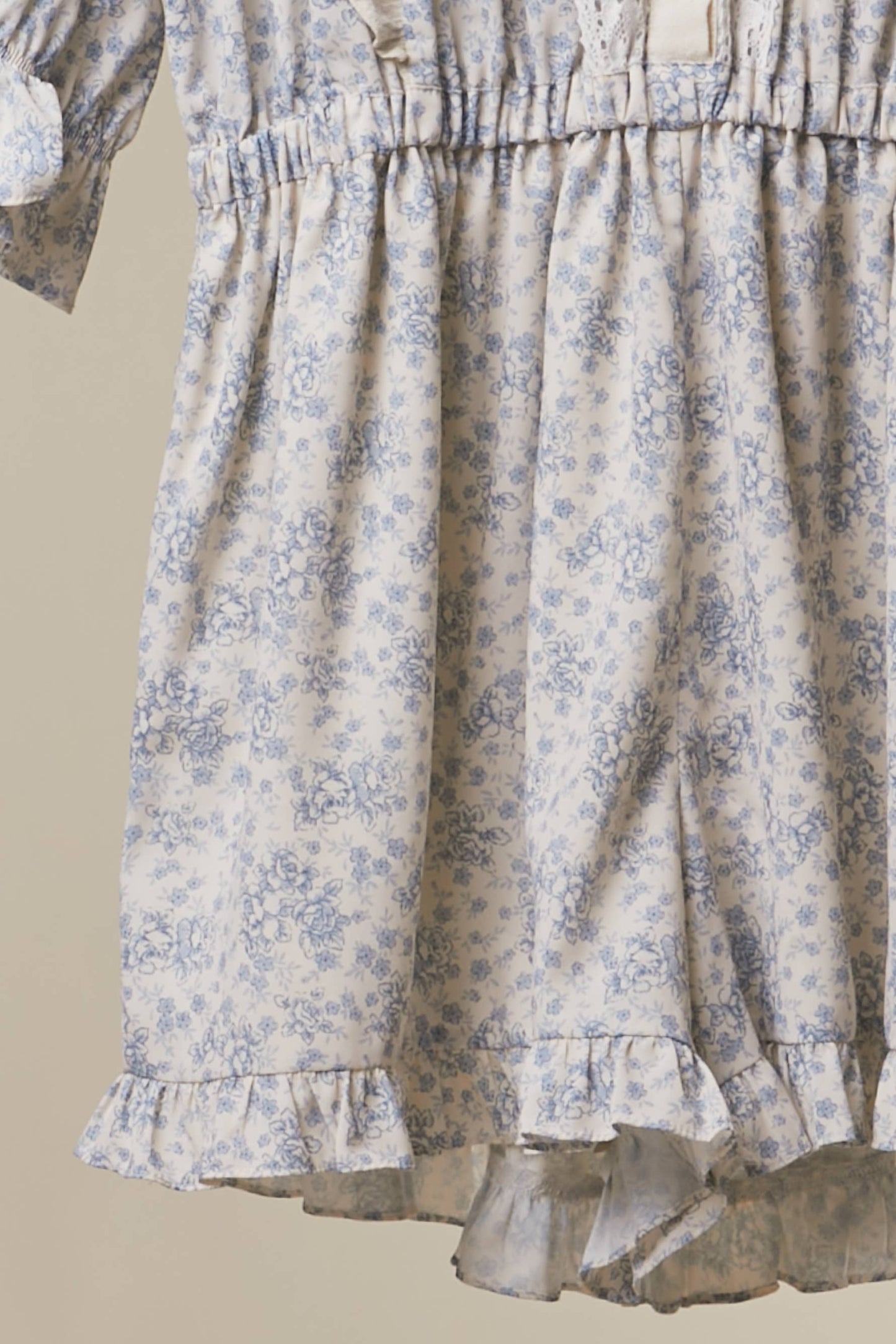 FLORAL LACE PANEL ROMPER: Dusty Sky Blue