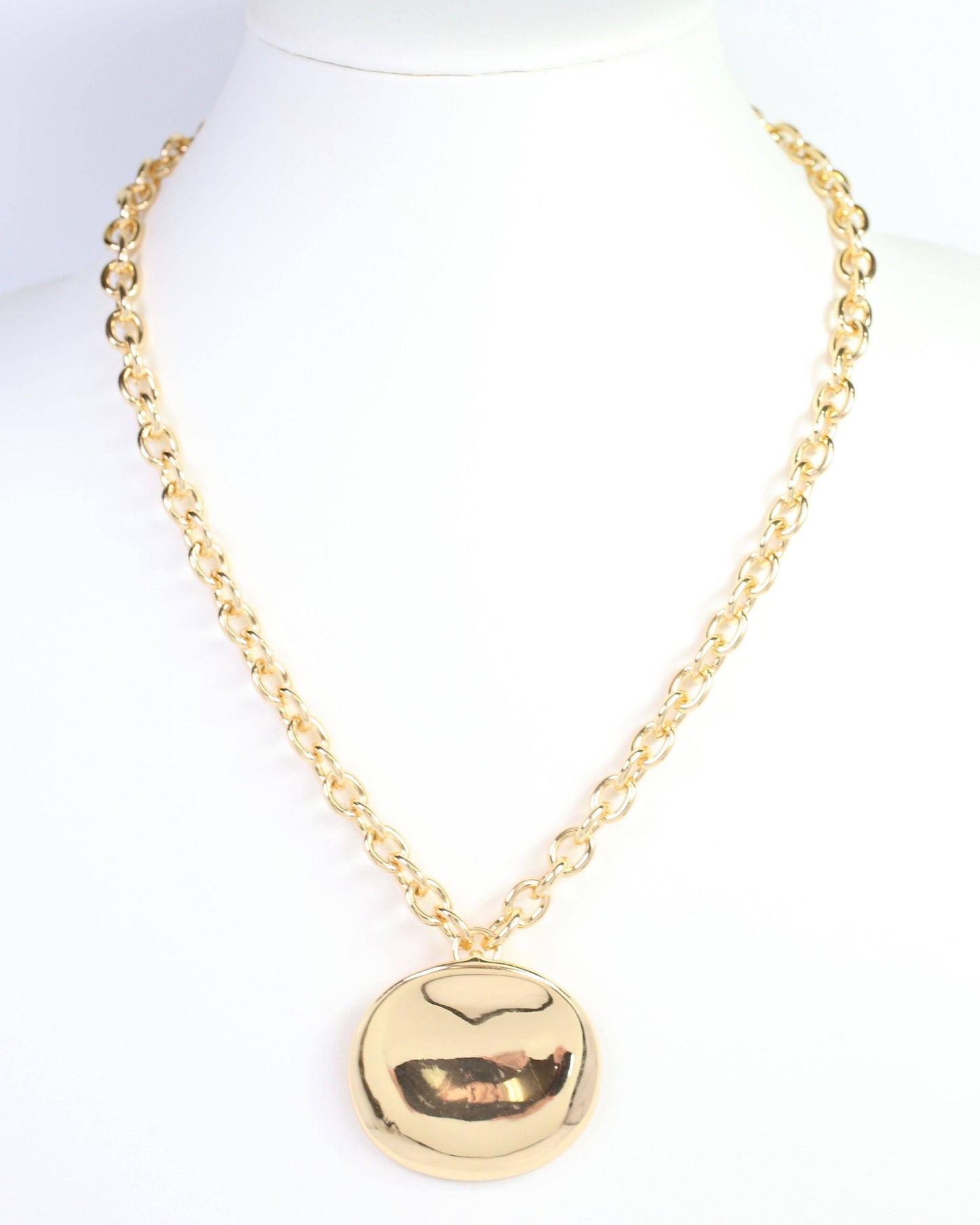Andover Oval Charm Link Necklace Gold